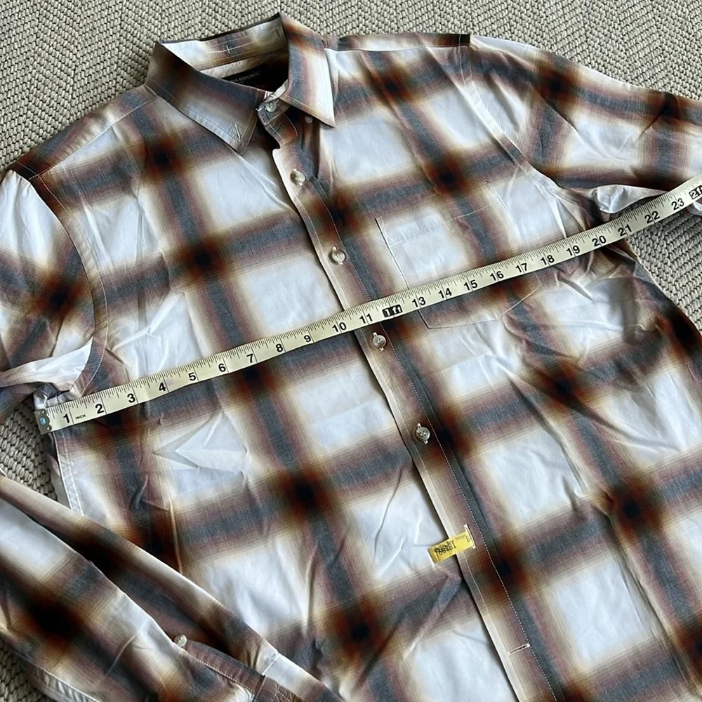 Banana Republic Plaid Button-Up Shirt